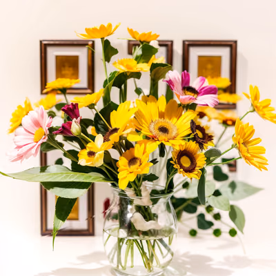 Yellow Daisy Bouquet Photo QR Code Art — image 1